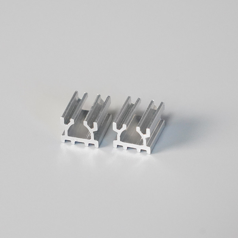 TO-92パッケージ用、フルアルミニウム製ヒートシンク。TO - Heatsink のレビューと価格